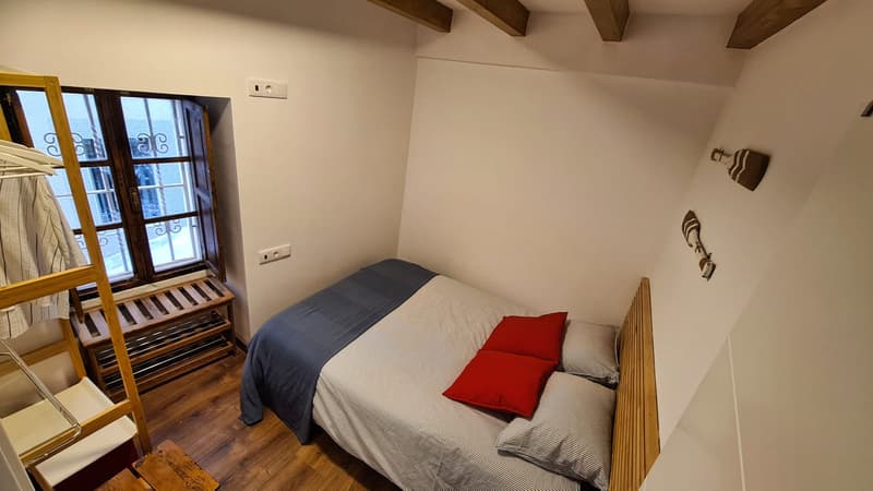 Dormitorio principal de la casa rural, detalle