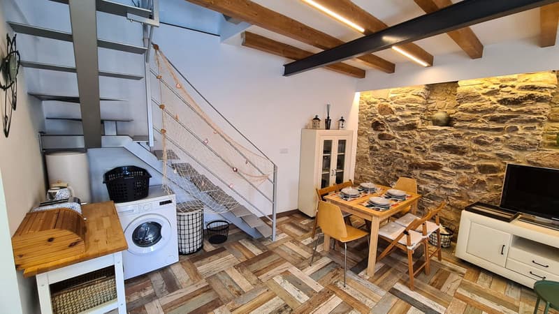Salón comedor de la casa rural Casa Balea, detalle de espacio
